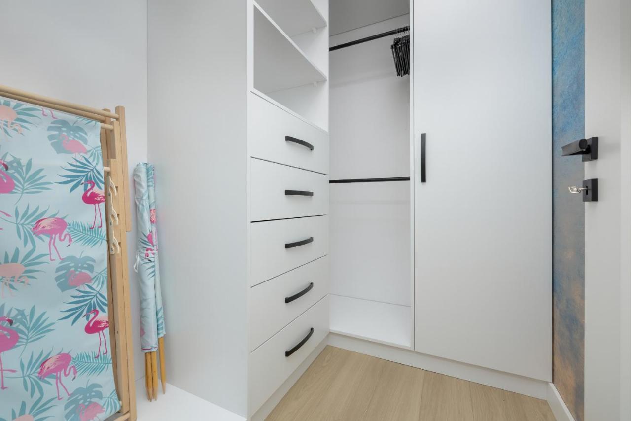 Polanki Aqua Apartment With Parking By Renters Prestige Kołobrzeg Eksteriør bilde